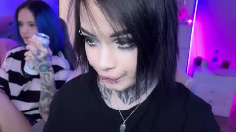 Snapshot of i_died_again chatting on 02.21.25 Asya online show from 02.21.25