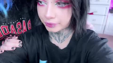 Snapshot of i_died_again chatting on 03.10.25 Asya online show from 03.10.25