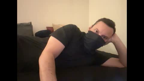 Snapshot of i_o_ro chatting on 12.02.24 i o ro online show from 12.02.24