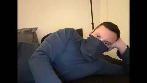 Snapshot of i_o_ro chatting on 12.09.24 i o ro online show from 12.09.24