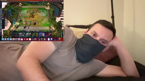 Snapshot of i_o_ro chatting on 12.10.24 i o ro online show from 12.10.24