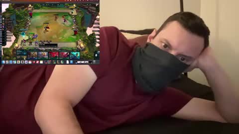 Snapshot of i_o_ro chatting on 12.11.24 i o ro online show from 12.11.24