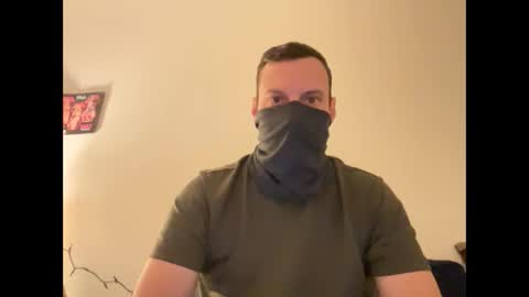 Snapshot of i_o_ro chatting on 12.14.24 i o ro online show from 12.14.24