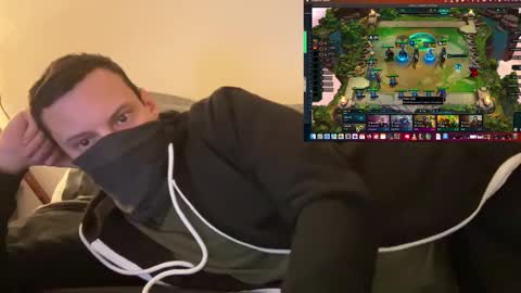 Snapshot of i_o_ro chatting on 12.14.24 i o ro online show from 12.14.24