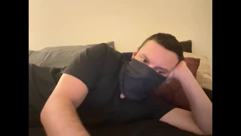 Snapshot of i_o_ro chatting on 12.19.24 i o ro online show from 12.19.24