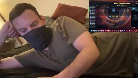 Snapshot of i_o_ro chatting on 12.21.24 i o ro online show from 12.21.24