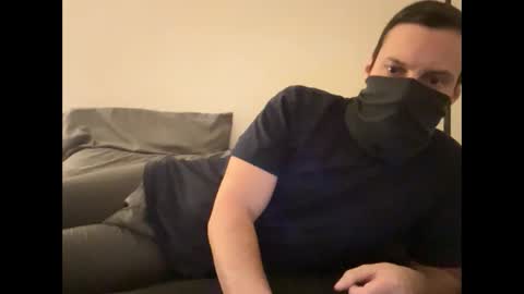 Snapshot of i_o_ro chatting on 12.22.24 i o ro online show from 12.22.24