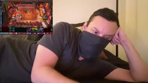 Snapshot of i_o_ro chatting on 12.24.24 i o ro online show from 12.24.24