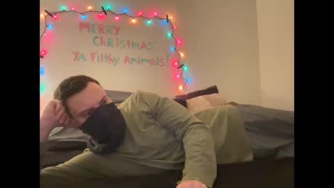 Snapshot of i_o_ro chatting on 12.25.24 i o ro online show from 12.25.24