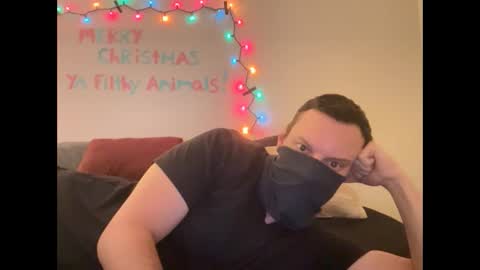 Snapshot of i_o_ro chatting on 12.26.24 i o ro online show from 12.26.24