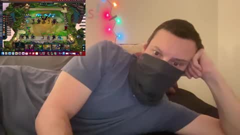 Snapshot of i_o_ro chatting on 12.29.24 i o ro online show from 12.29.24