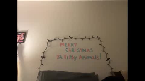 Snapshot of i_o_ro chatting on 12.31.24 i o ro online show from 12.31.24