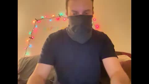 Snapshot of i_o_ro chatting on 01.01.25 i o ro online show from 01.01.25