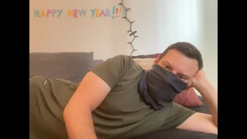 Snapshot of i_o_ro chatting on 01.01.25 i o ro online show from 01.01.25