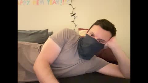 Snapshot of i_o_ro chatting on 01.04.25 i o ro online show from 01.04.25