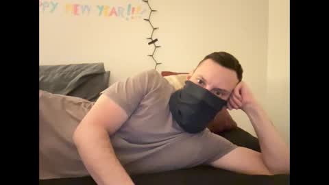 Snapshot of i_o_ro chatting on 01.05.25 i o ro online show from 01.05.25