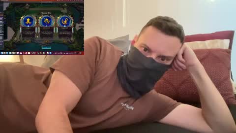 Snapshot of i_o_ro chatting on 01.07.25 i o ro online show from 01.07.25