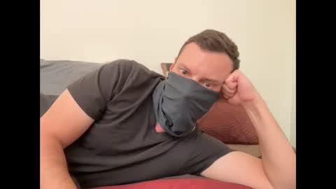 Snapshot of i_o_ro chatting on 09.13.25 i o ro online show from 09.13.25