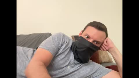 Snapshot of i_o_ro chatting on 09.21.25 i o ro online show from 09.21.25