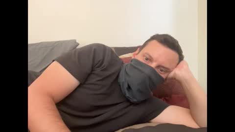 Snapshot of i_o_ro chatting on 09.22.25 i o ro online show from 09.22.25