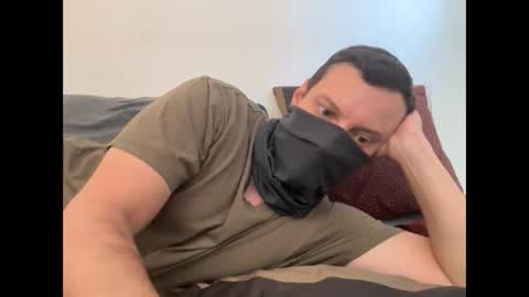 Snapshot of i_o_ro chatting on 09.23.25 i o ro online show from 09.23.25