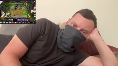 Snapshot of i_o_ro chatting on 10.01.25 i o ro online show from 10.01.25