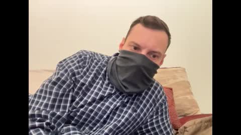 Snapshot of i_o_ro chatting on 10.14.25 i o ro online show from 10.14.25