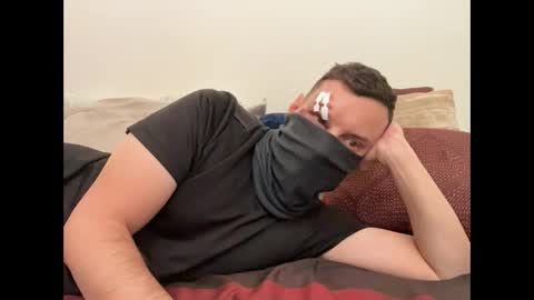 Snapshot of i_o_ro chatting on 10.25.25 i o ro online show from 10.25.25