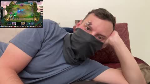 Snapshot of i_o_ro chatting on 11.02.25 i o ro online show from 11.02.25