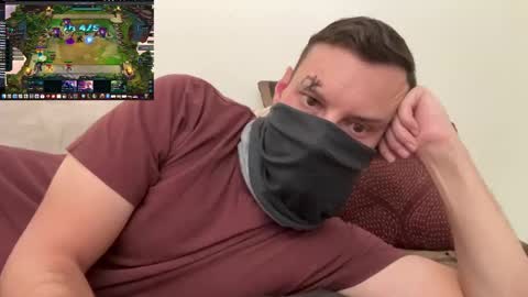 Snapshot of i_o_ro chatting on 11.04.25 i o ro online show from 11.04.25