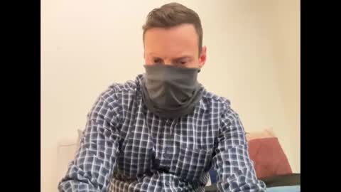 Snapshot of i_o_ro chatting on 11.25.25 i o ro online show from 11.25.25