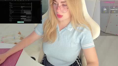 Snapshot of i_want_you_eva chatting on 10.11.25 HiI am  EvaPVT is open  online show from 10.11.25