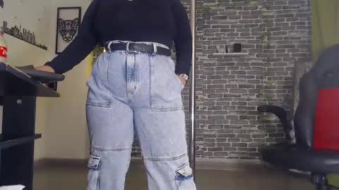 Snapshot of iam_samy__ chatting on 02.26.25 Samy online show from 02.26.25