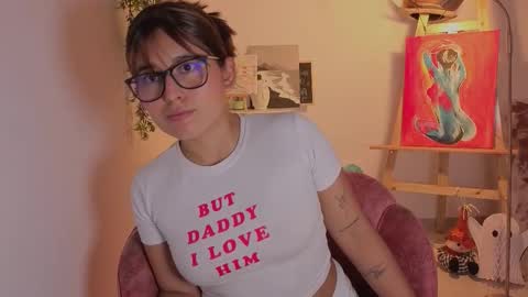     online show from 11.04.25