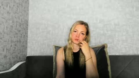 Snapshot of iam_venus chatting on 05.28.26 Venus online show from 05.28.26