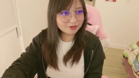 Snapshot of iam_zoechan chatting on 07.22.26 Zoe 3 online show from 07.22.26