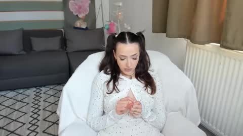 Baby Gal online show from 04.20.26