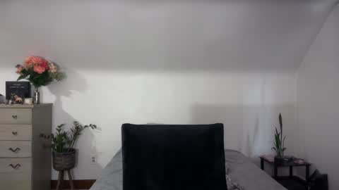 Crystal online show from 10.31.25