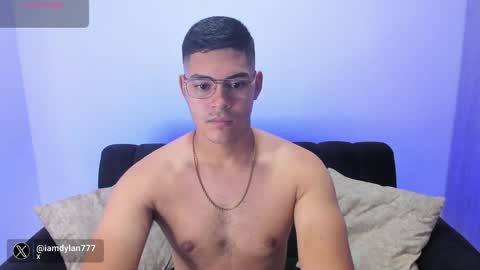 Snapshot of iamdylan777 chatting on 01.28.25 Dylan independent model online show from 01.28.25