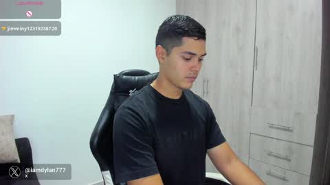 Snapshot of iamdylan777 chatting on 02.08.25 Dylan independent model online show from 02.08.25