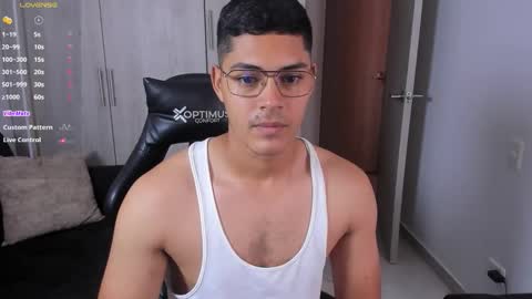 Snapshot of iamdylan777 chatting on 09.19.25 Dylan independent model online show from 09.19.25