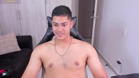 Snapshot of iamdylan777 chatting on 09.22.25 Dylan independent model online show from 09.22.25