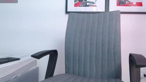  INDEPENDENT MODEL online show from 03.05.25