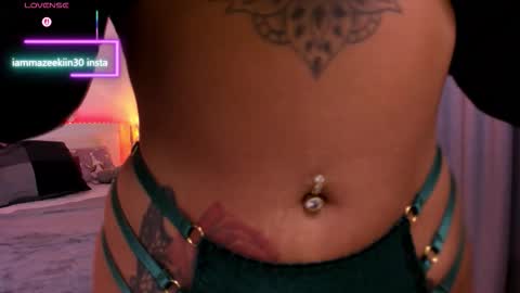 Snapshot of iammazeekiin30 chatting on 12.14.25 Maze online show from 12.14.25