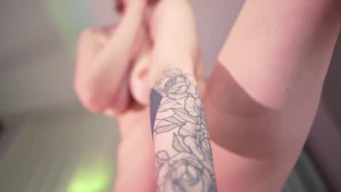 Snapshot of iamninamint chatting on 12.21.24 Nina  online show from 12.21.24