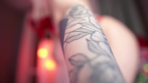 Snapshot of iamninamint chatting on 12.23.24 Nina  online show from 12.23.24