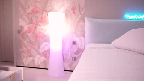 Nina  online show from 04.21.26