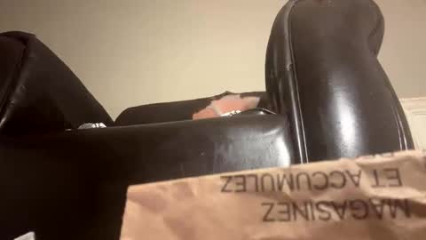 iamtheone403 online show from 11.14.25