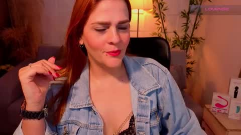 iamxamira online show from 12.16.25