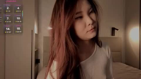 iamyuki_ online show from 10.15.25